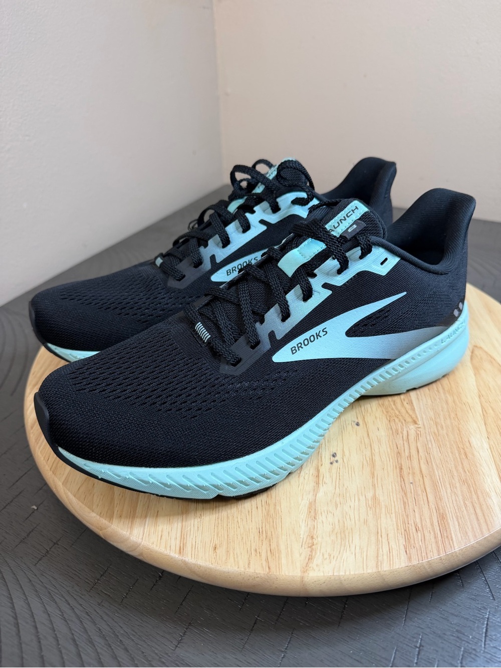 Brooks women’s launch 8 running shoes